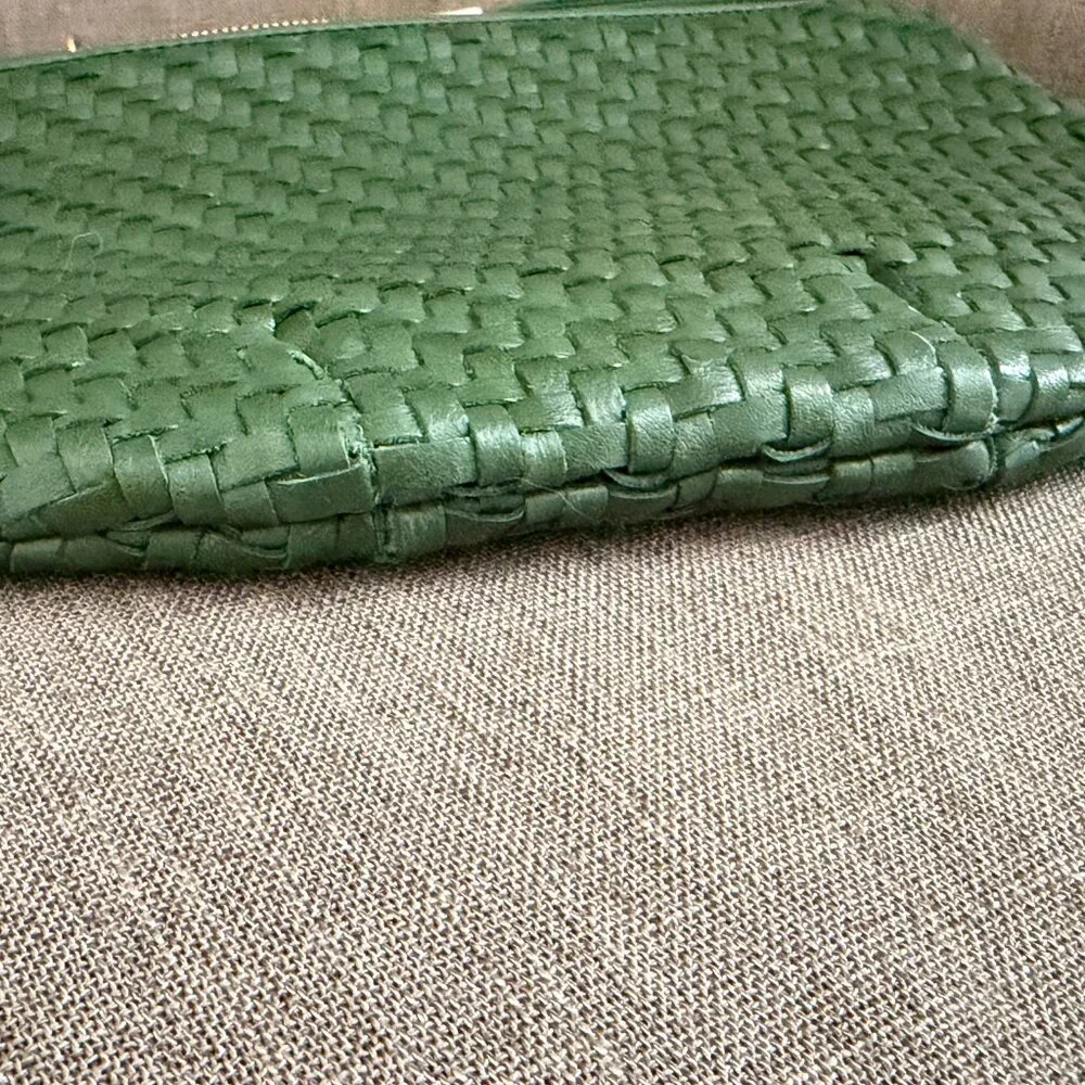 CLARE V PETIT MOYEN MESSENGER BAG in Evergreen NWT - Picture 4 of 4